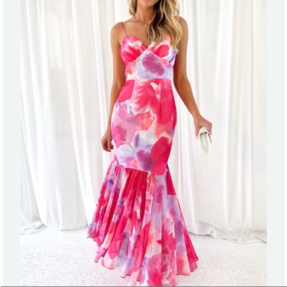 Hello Molly Gorgeous Event Dress - Picture 1 of 7